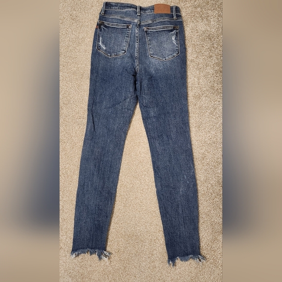 Judy Blue Jeans - Picture 8 of 8